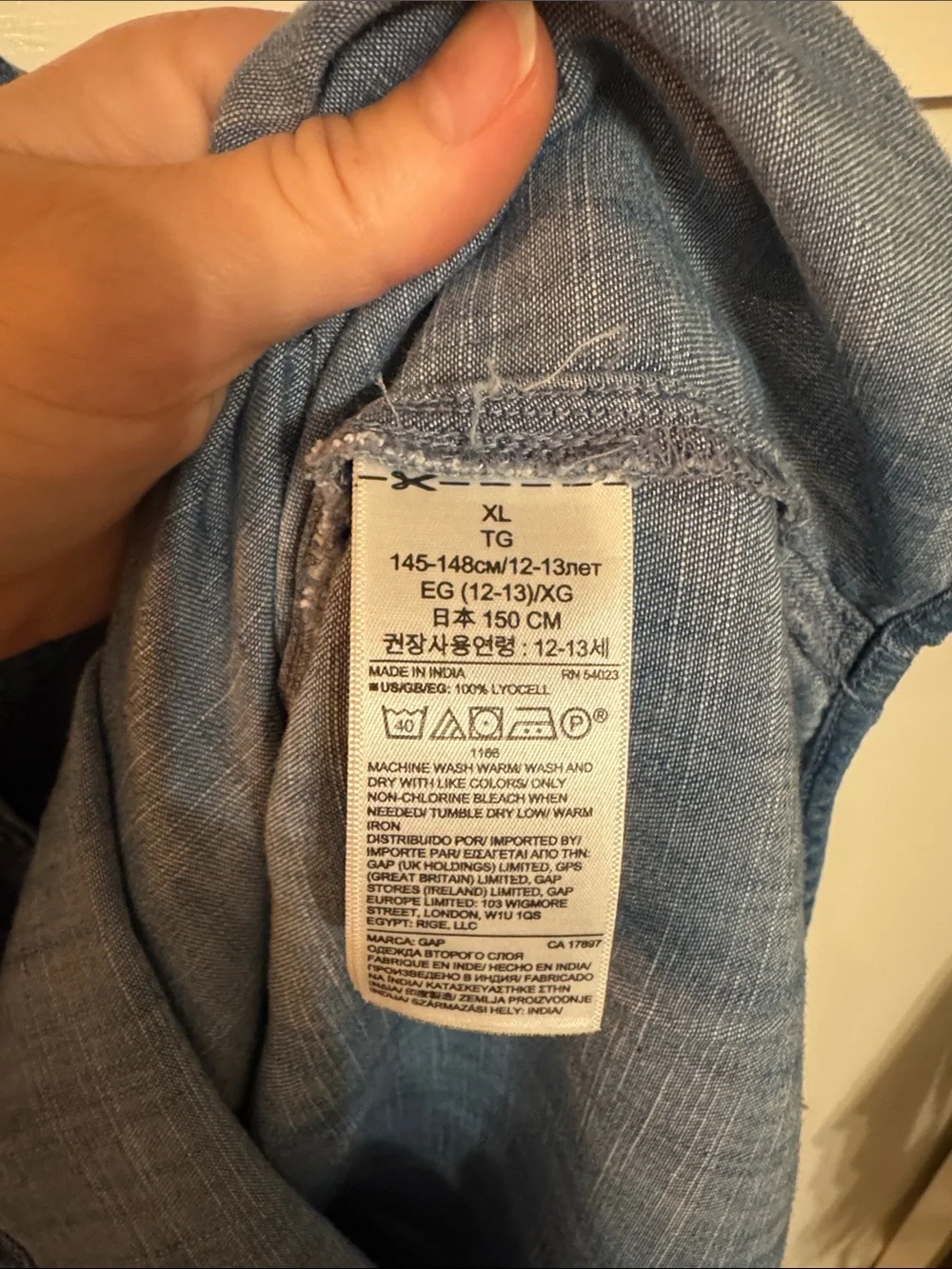 GAP Denim Girls XL 12-13 Chambray Shirt Light Blue Button Down 2 Pocket